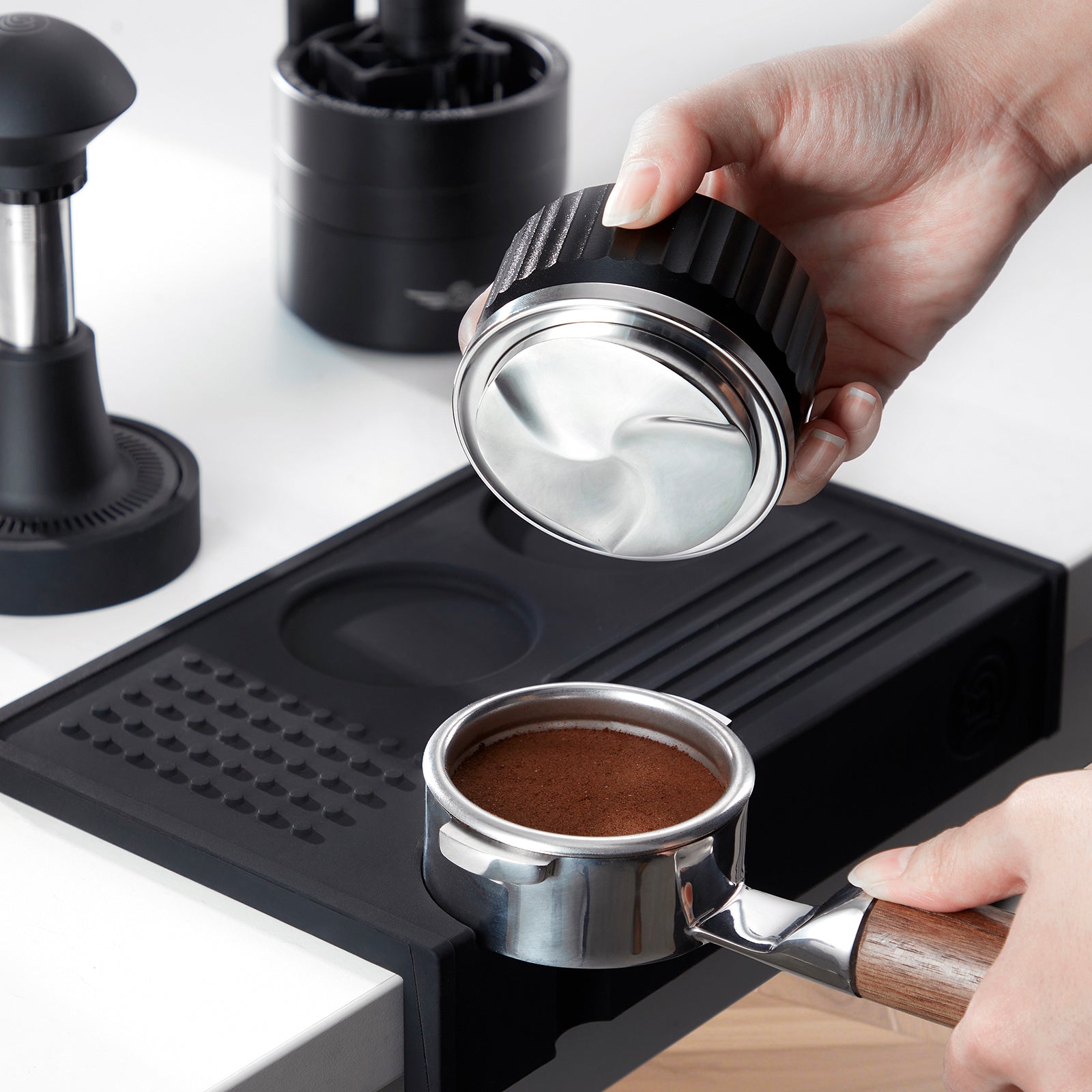 zeroHero Thor Air-gravity Coffee Distributor - Tri-Blade Leveler Tool