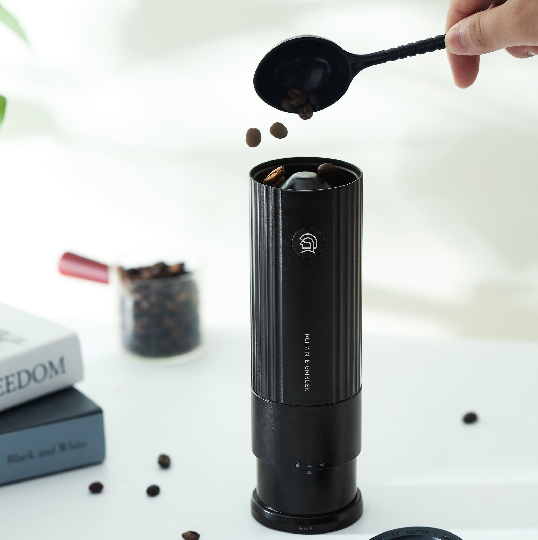 zeroHero Rui Mini Electric Portable Coffee Grinder